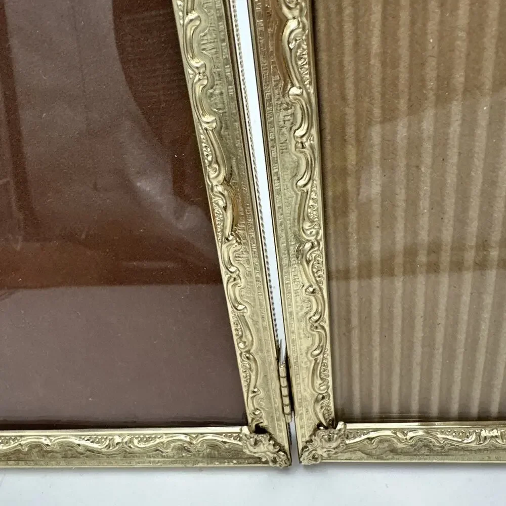 Gorgeous Vintage Ornate Bi Fold 8x10 Photo Frame Gold Tone